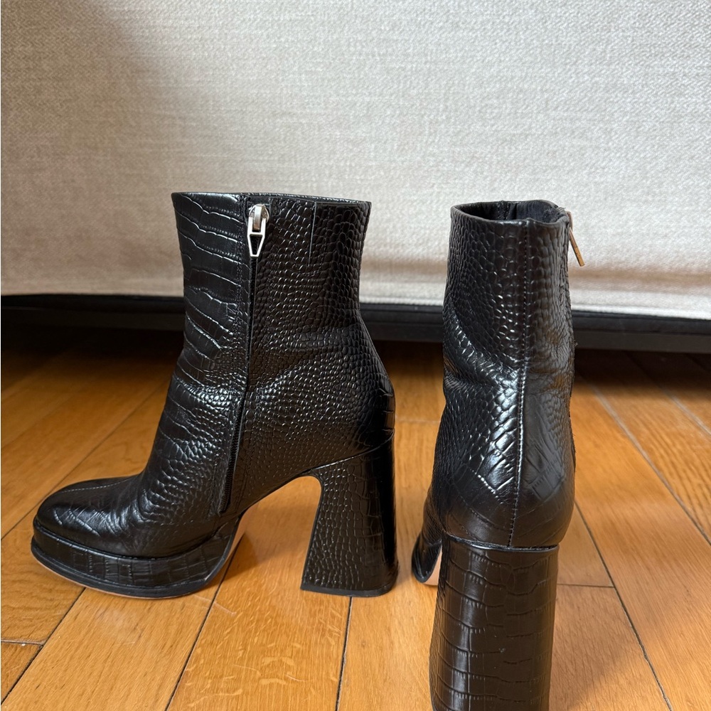 Dolce Vita Black Croc-Textured Heeled Boots